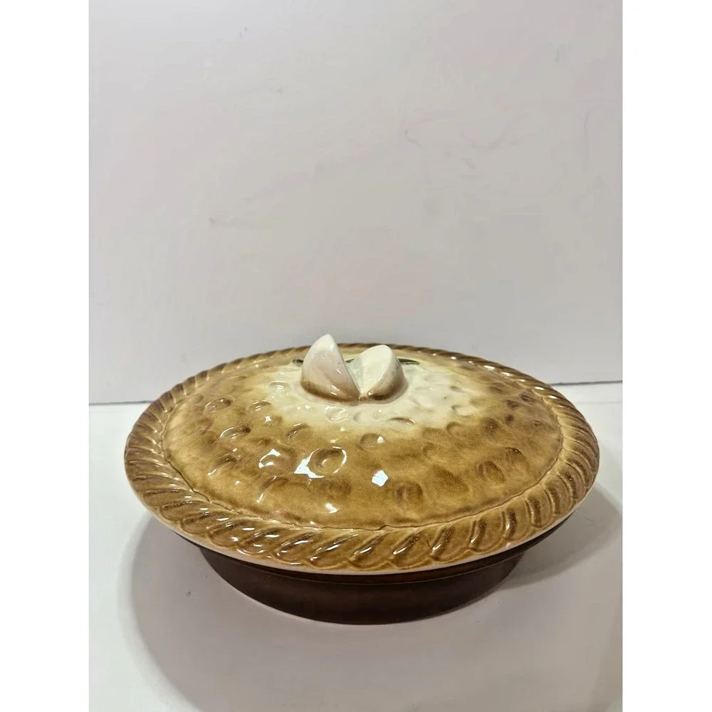 Vintage Ceramic Apple Pie Dish with Lid: Farmhouse‎ Kitchen Decor 10x10